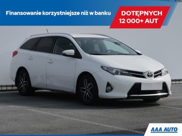 Toyota Auris II Touring Sports Valvematic 130 132KM 2014 Toyota Auris 1.6 Valvematic, Salon Polska