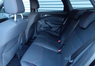 Ford Focus III Kombi Facelifting 2.0 TDCi 150KM 2016 Ford Focus 2.0 TDCI 150KM ST-Line SalonPL SerwisASO Gwarancja 2.0 Diesel, zdjęcie 24