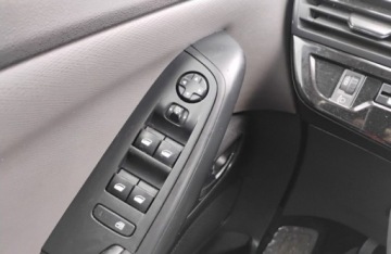 Citroen C4 Picasso II 2014 Citroen C4 Picasso 2014r, 1.6HDI. Lekko uszkodzony lewy tyl. Jezdzi 1.6, zdjęcie 10