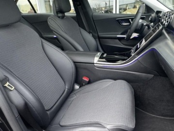 Mercedes Klasa C W206 Limuzyna 1.5 180 170KM 2025 MERCEDES-BENZ C Klasa 180 Avantgarde 1.5 (170KM) 2025, zdjęcie 3