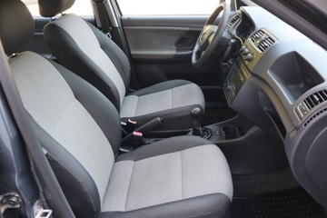 Skoda Fabia II Hatchback 1.2 i HTP 60KM 2009 Skoda Fabia 1.2, Klima, zdjęcie 8