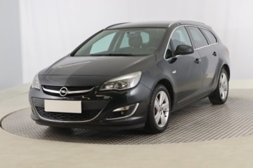 Opel Astra J Sports Tourer Facelifting 1.7 CDTI ECOTEC 130KM 2014 Opel Astra 1.7 CDTI, Salon Polska, Navi, Klima, zdjęcie 1