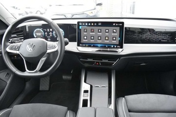 Volkswagen Passat B8 Variant Facelifting 2.0 TDI SCR 150KM 2025 Volkswagen Passat Variant 2.0TDI DSG 150KM Elegance HAK IQ.Drive 17 Sporto, zdjęcie 9