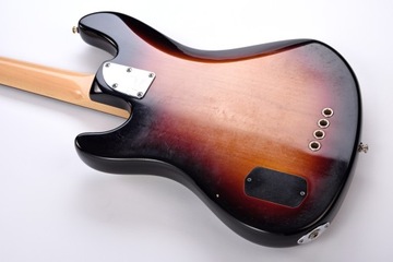 Fender American Deluxe Jazz Bass - бас-гитара