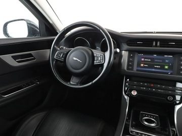 Jaguar XF II Sedan 2.0 i4D 163KM 2015 Jaguar XF 20d Automat Prestige Panorama Tempomat, zdjęcie 15