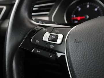 Volkswagen Arteon Fastback 2.0 TDI 150KM 2018 Volkswagen Arteon automat navi PDC-kamera, zdjęcie 33