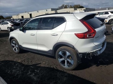 Volvo XC40 2024 Volvo XC 40 Plus 2024 2.0l 2.0 Benzyna 194KM, zdjęcie 1