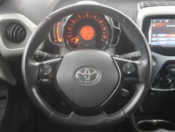 Toyota Aygo II Hatchback 5d 1.0 VVT-i 69KM 2017 Toyota Aygo 1.0 VVT-i, Salon Polska, Serwis ASO, zdjęcie 14