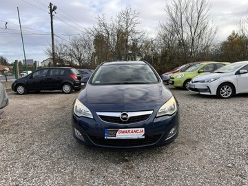 Opel Astra J Sports Tourer 1.4 Turbo ECOTEC 140KM 2012 Opel Astra Bogata wersja/Nowy rozrząd/Serwis/, zdjęcie 2