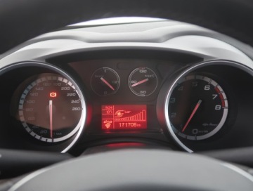 Alfa Romeo Giulietta Nuova II Hatchback 5d Facelifting 1.4 TB 16v Mair 170KM 2014 Alfa Romeo Giulietta 1.4 T MultiAir, Salon Polska, zdjęcie 10