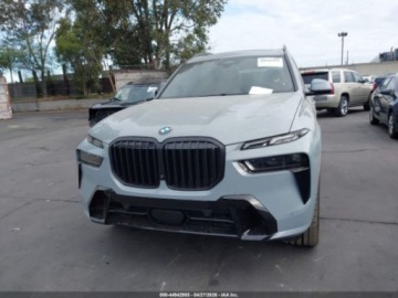 BMW X7 2024 BMW X7 2024 BMW X7 XDRIVE40I 3.0 Benzyna 375KM, zdjęcie 11
