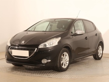 Peugeot 208 I Hatchback 3d 1.2 VTI 82KM 2014 Peugeot 208 1.2 PureTech, Serwis ASO, Klima, zdjęcie 1