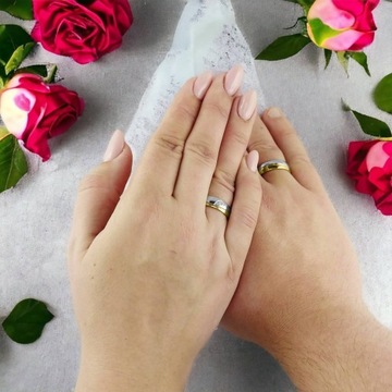 ЗОЛОТО-СЕРЕБРЯНЫЕ ОБРУЧАЛЬНЫЕ КОЛЬЦА С ЦИРКОНИЯМИ - НАБОР ДЛЯ ПАРЫ СТАЛЬНАЯ ПАРА КО8