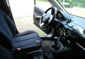 Mazda 2 II Hatchback 5d 1.3 86KM 2010 Mazda 2 ekonomiczna niezawodna 5drzwi Klima 1.3 Benzyna 86KM, zdjęcie 9