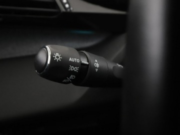 Peugeot 308 III SW 1.5 BlueHDi 130KM 2022 Peugeot 308 Allure Pack automat navi kamera LED, zdjęcie 37