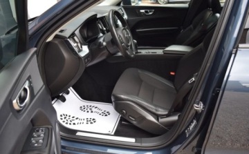 Volvo XC60 II Crossover D3 150KM 2018 Volvo XC 60 2.0 d Manual Virtual Panorama Navi Ledy Blis 2.0 Diesel 150KM, zdjęcie 17