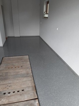 Эпоксидная смола с гаражом в гараже.