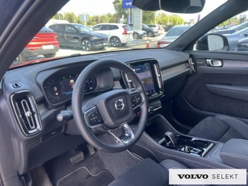 Volvo XC40 Crossover Facelifting 2.0 B3 163KM 2024 Volvo XC 40 XC40 B3 Plus Dark Pakiet Driver Assist, zdjęcie 16