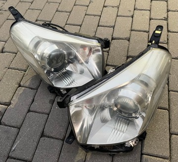 TOYOTA IQ REFLEKTOR LAMPA PRZÓD LEWA PRAWA