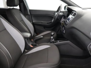 Hyundai i20 II Coupe 1.2 MPI 84KM 2017 Hyundai i20 1.2, Salon Polska, 1. Właściciel, zdjęcie 8