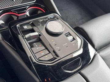 BMW Seria 5 G90-91 Touring 2.0 520d 197KM 2025 520d xDrive M Sport 2.0 (197 KM)| Hak holowniczy, elektryczny, zdjęcie 10