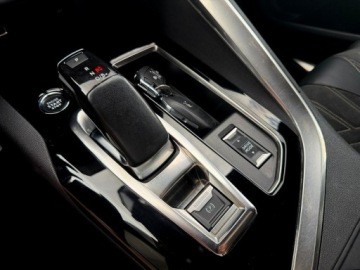 Peugeot 3008 II Plug-In Hybrid Facelifting 1.6 HYBRID 225KM 2022 Peugeot 3008 GT LINE kamera skóra NAWI grip, zdjęcie 28