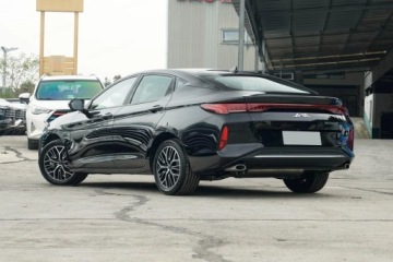 JAC 2026 JAC J7 Plus 1.5T CVT Sedan 136KM 2026, zdjęcie 4