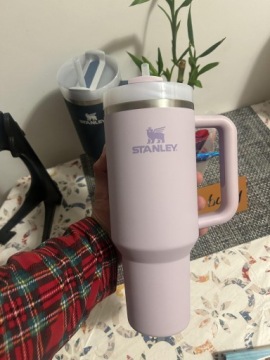 КРУЖКА ДЛЯ ТЕРМАЛЬНОЙ ВОДЫ STANLEY ICEFLOW С РУЧКОЙ И СОЛОМОЙ | 1,18 л