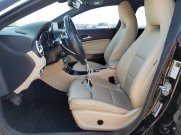 Mercedes CLA C117 2018 Mercedes-Benz CLA 250, 2018r., 2.0L 2.0 Benzyna 208KM, zdjęcie 7