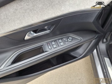 Peugeot 3008 II Crossover Facelifting  1.5 BlueHDi 130KM 2021 Peugeot 3008 1,5 hdi GT LINE alcantara kamera alu oplacony 1.5 Diesel, zdjęcie 12