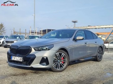 BMW Seria 5 G90-91 2023 BMW Seria 5 M PAKIET PRO GWARANCJA Kamery 360 Zarejestrowany Mozliwa zamia, zdjęcie 1