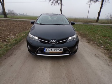 Toyota Auris II Touring Sports D-4D 125 124KM 2013 TOYOTA AURIS 2.0 D4D Z NIEMIEC NAVI ALU SKÓRA