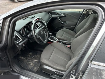 Opel Astra J Hatchback 5d 1.4 Turbo ECOTEC 140KM 2011 Opel Astra 1.4 Turbo Active 140KM 2011r, zdjęcie 11