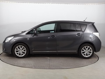 Toyota Verso Minivan 2.2 D-CAT 150KM 2010 Toyota Verso 2.2 D-4D, Salon Polska, Automat, zdjęcie 2