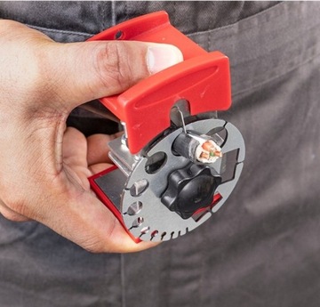 Ручной инструмент для зачистки проводов.