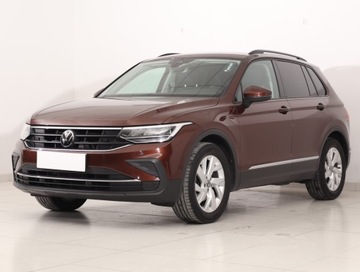 Volkswagen Tiguan II SUV Facelifting 1.5 TSI 150KM 2021 VW Tiguan 1.5 TSI, Salon Polska, Serwis ASO, zdjęcie 1