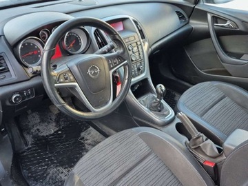 Opel Astra J Sedan 1.4 Turbo ECOTEC 140KM 2017 Opel Astra Salon PL 1.4T Zadbany 1.4 Benzyna 140KM, zdjęcie 8