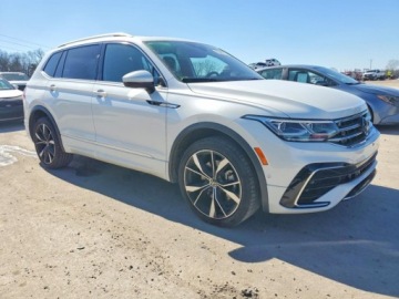 Volkswagen Tiguan III 2024 Volkswagen Tiguan 2024r., Sel R-line Black, 2L, od ubezpieczalni 2.0 187KM, zdjęcie 4