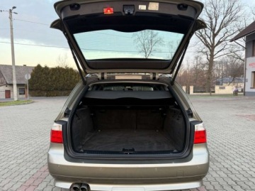 BMW Seria 5 E60 Sedan 2.5 525Xi 218KM 2005 BMW Seria 5 BMW Seria 5 525i 2.5 Benzyna 218KM, zdjęcie 33