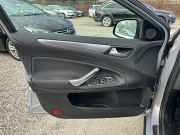 Ford Mondeo IV Hatchback 2.0 Duratorq TDCi DPF 140KM 2011 Ford Mondeo Manual/Xenon + LED/Salon PL/Zamiana, zdjęcie 11