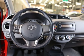 Toyota Yaris III Hatchback 5d Facelifting 1.0 VVT-i 69KM 2015 Toyota Yaris 1.0 Active EU6 Benzyna 69KM, zdjęcie 27