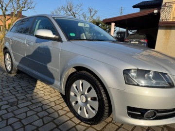 Audi A3 8P Hatchback 3d 1.2 TFSI 105KM 2010 Audi A3 Sportback Audi A3 8P 1.2 1.2 Benzyna 105KM Serwisowana, zdjęcie 10