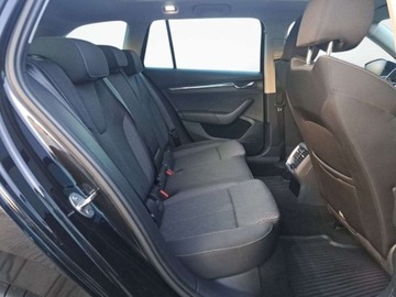 Skoda Octavia IV Scout 2.0 TSI 190KM 2021 Skoda Octavia 2.0 TSI 4x4 Style, Matrix, Panorama, ACC, Ambiente 2.0 190KM, zdjęcie 34