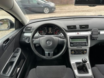 Volkswagen Passat B6 Variant 2.0 TDI-CR DPF 110KM 2010 Volkswagen Passat 2.0 TDI CR/Bogata wersja/HAK/, zdjęcie 14