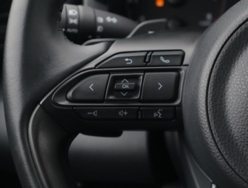 Toyota Yaris IV Hatchback 1.5 Dynamic Force 125KM 2023 Toyota Yaris 1.5 VVT-i, Salon Polska, zdjęcie 17