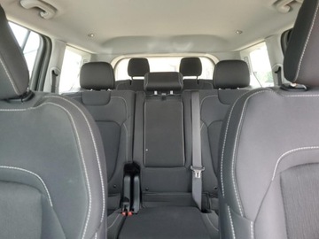 Jeep Grand Cherokee V 2023 Jeep Grand Cherokee L Laredo 2023 3.6l 3.6 Benzyna 293KM, zdjęcie 10