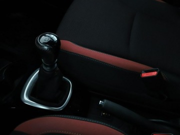 Toyota Yaris III Hatchback 5d Facelifting 2017 1.5 Dual VVT-iE 111KM 2018 Toyota Yaris klima-auto kamera Bluetooth tempomat, zdjęcie 26