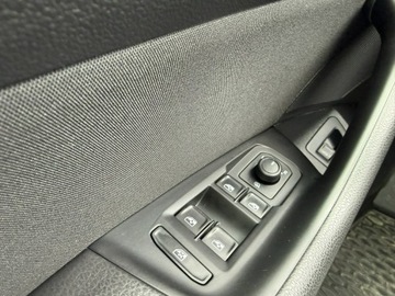 Volkswagen Passat B8 Limousine Facelifting 2.0 TDI SCR 150KM 2020 Volkswagen Passat 2.0 TDI 150KM 2020 ACC,zadbany, zdjęcie 17