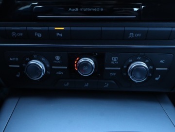 Audi A6 C7 Limousine 2.8 FSI 204KM 2011 Audi A6 2.8 FSI, Automat, Navi, Xenon, Bi-Xenon, zdjęcie 19