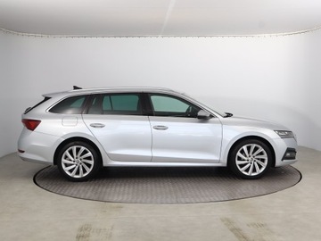 Skoda Octavia IV Scout 1.5 TSI ACT 150KM 2022 Skoda Octavia 1.5 TSI, Salon Polska, zdjęcie 5